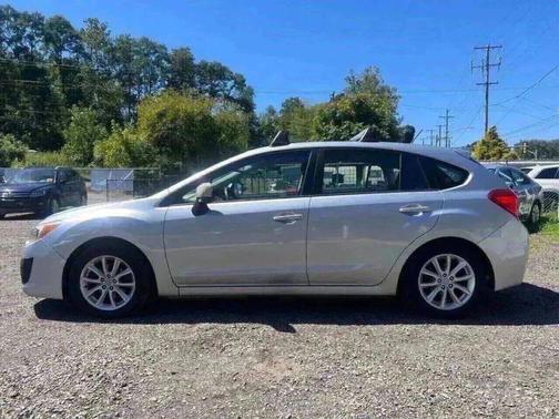 2014 Subaru Impreza 2.0i Premium
