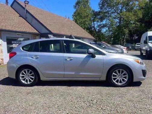 2014 Subaru Impreza 2.0i Premium