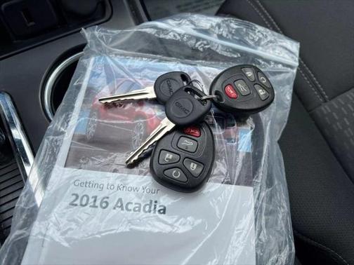 2016 GMC Acadia SLE-2