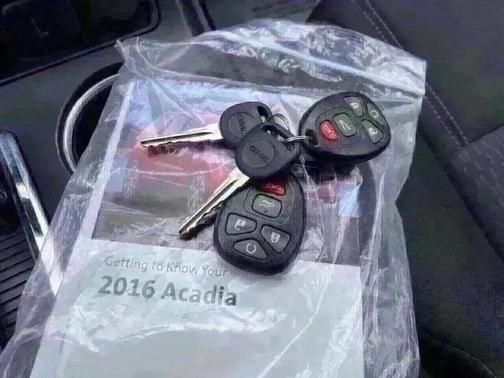 2016 GMC Acadia SLE-2