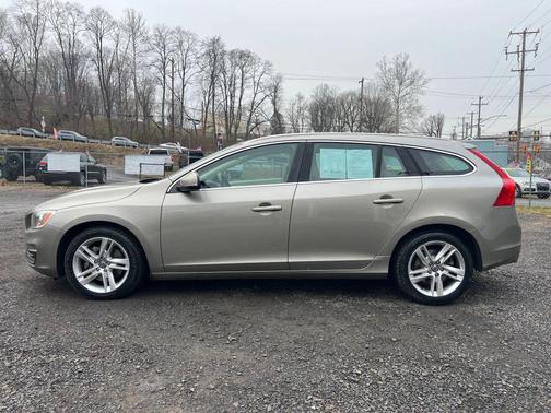 2015 Volvo V60 T5 Premier