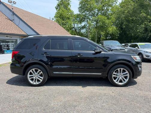Shadow Black 2016 Ford Explorer XLT