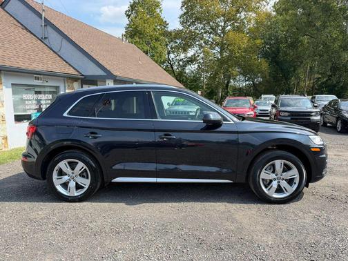 Blue 2018 Audi Q5 2.0T Tech Premium
