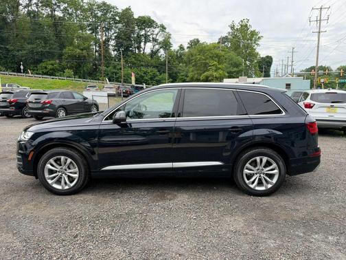 Ink Blue Metallic 2017 Audi Q7 3.0T Premium