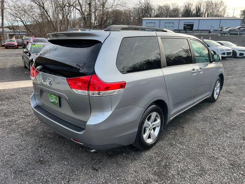 2014 Toyota Sienna LE