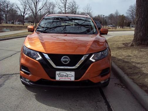 2022 Nissan Rogue Sport SV