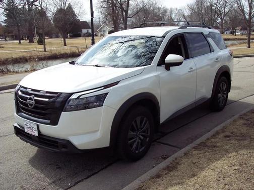 2023 Nissan Pathfinder SV 4WD