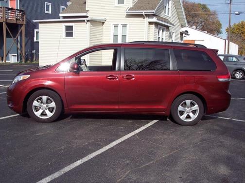 2013 Toyota Sienna LE