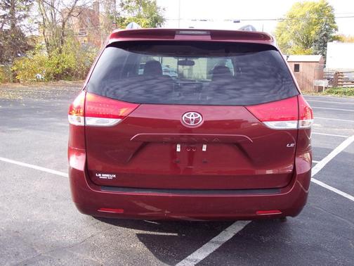2013 Toyota Sienna LE
