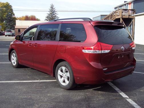 2013 Toyota Sienna LE