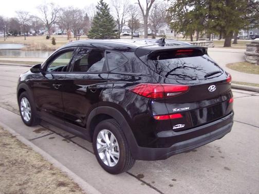 Black Noir Pearl 2021 Hyundai TUCSON Value