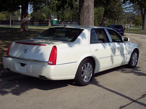 2008 Cadillac DTS Base