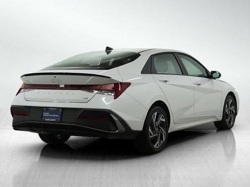 2025 Hyundai ELANTRA HEV SEL Sport