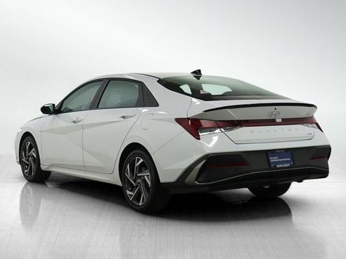 2025 Hyundai ELANTRA HEV SEL Sport