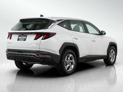 White Pearl 2024 Hyundai TUCSON SE