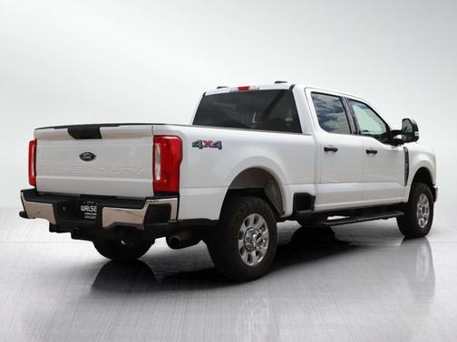 OXFORD WHITE 2023 Ford F-250 XLT