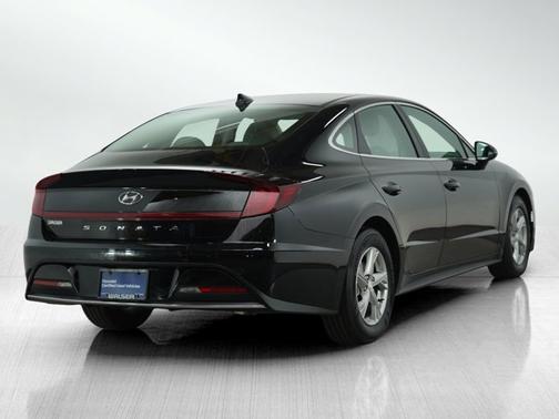 2022 Hyundai SONATA SE