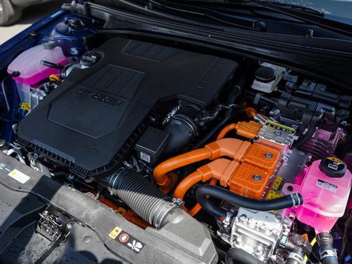 2025 Hyundai ELANTRA HEV Limited