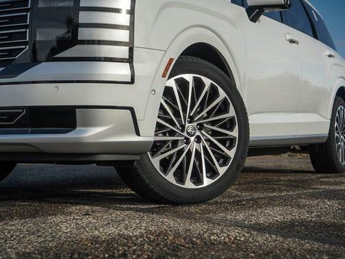 Creamy White Pearl 2026 Hyundai Palisade Hybrid Calligraphy