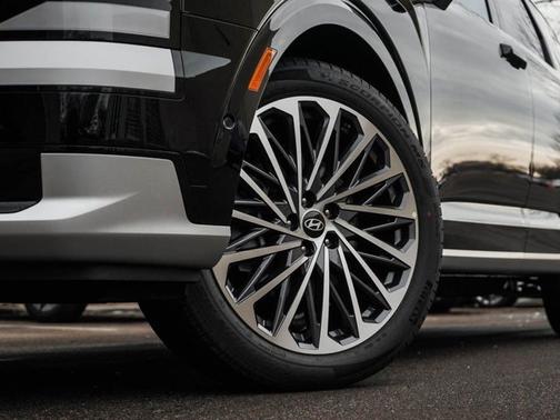 Abyss Black Pearl 2026 Hyundai Palisade Hybrid Calligraphy