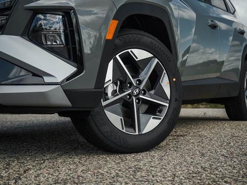 Hampton Gray 2026 Hyundai TUCSON SEL Plus
