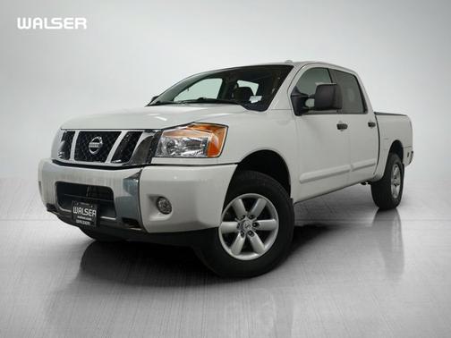 2014 Nissan Titan SV