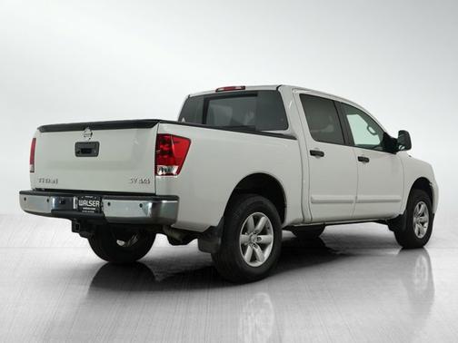 2014 Nissan Titan SV