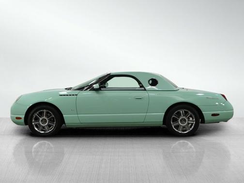 2004 Ford Thunderbird 