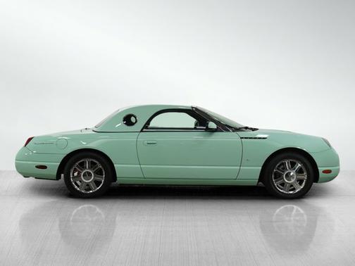 2004 Ford Thunderbird 