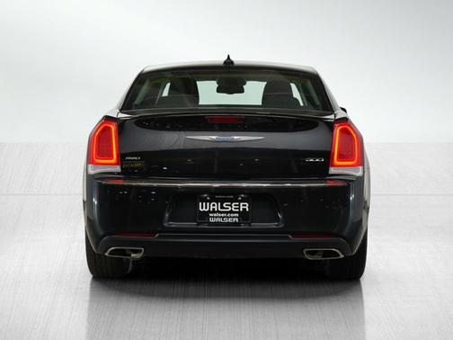 2021 Chrysler 300 Touring