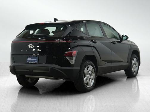 2025 Hyundai KONA SE