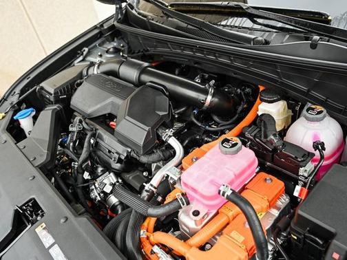 2026 Hyundai TUCSON Hybrid SEL