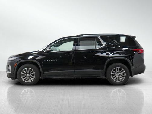 Mosaic Black Metallic 2023 Chevrolet Traverse LT Cloth