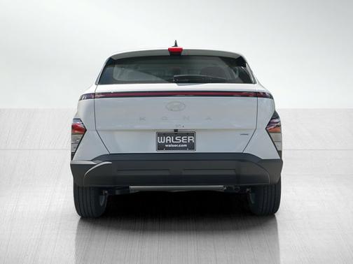 2025 Hyundai KONA SE