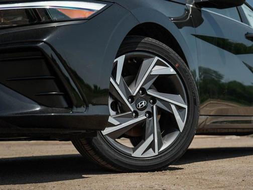 Abyss Black 2026 Hyundai ELANTRA HEV Limited