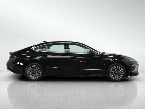 Abyss Black 2025 Hyundai SONATA Hybrid SEL