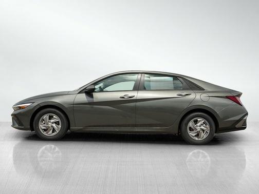 Amazon Gray 2026 Hyundai ELANTRA SE