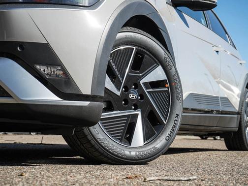 2025 Hyundai IONIQ 5 SE