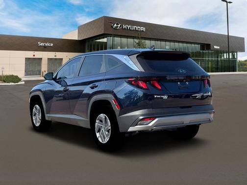 Deep Sea 2026 Hyundai TUCSON Hybrid Blue SE