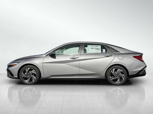 Fluid Metal 2026 Hyundai ELANTRA HEV Limited