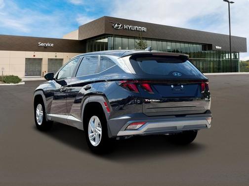 Phantom Black 2026 Hyundai TUCSON SE