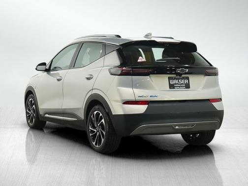 Silver Flare Metallic 2022 Chevrolet Bolt EUV Premier