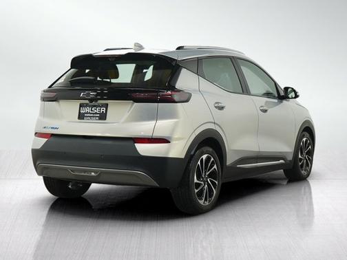 Silver Flare Metallic 2022 Chevrolet Bolt EUV Premier