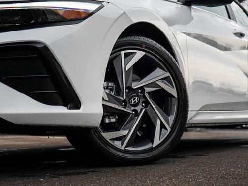 2026 Hyundai ELANTRA HEV Limited