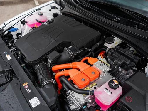 2026 Hyundai ELANTRA HEV Limited