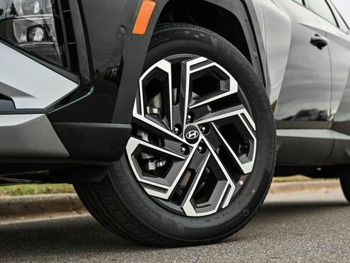 Ash Black 2026 Hyundai TUCSON Hybrid Limited