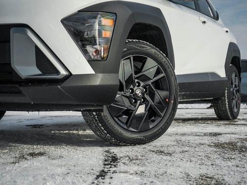 Atlas White 2026 Hyundai KONA SEL Sport