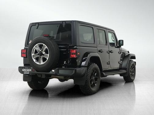 Black Clearcoat 2023 Jeep Wrangler Sahara