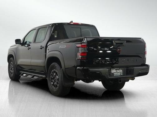 Super Black 2024 Nissan Frontier PRO-4X