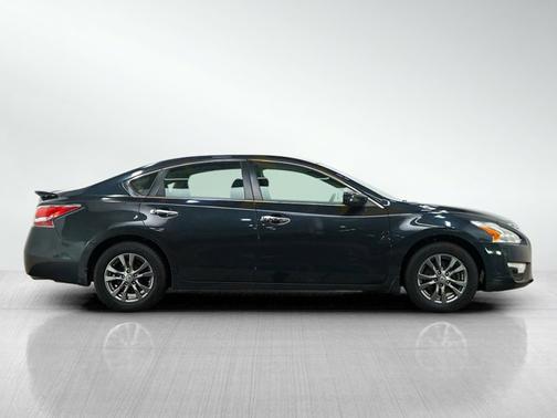 Storm 2015 Nissan Altima 2.5 S
